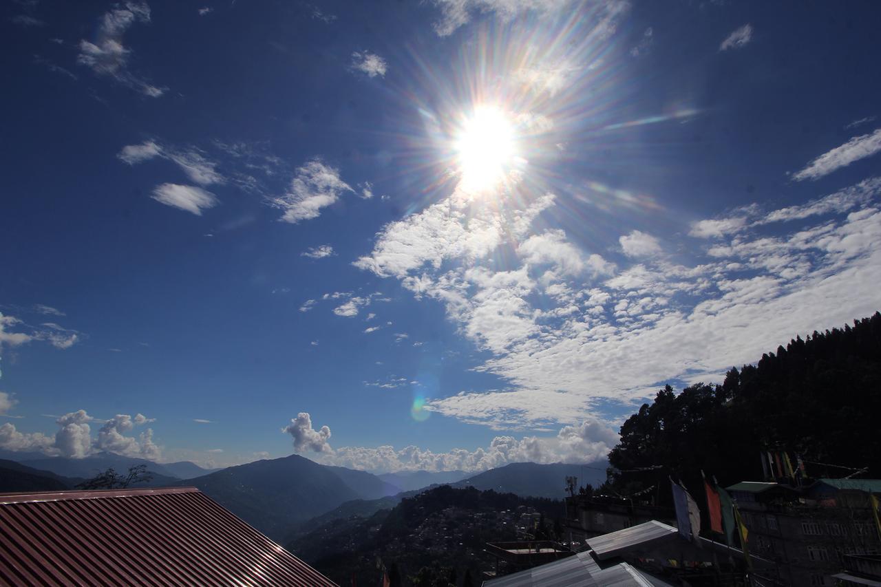 Hotel Tarayana Grand Gangtok Exterior photo